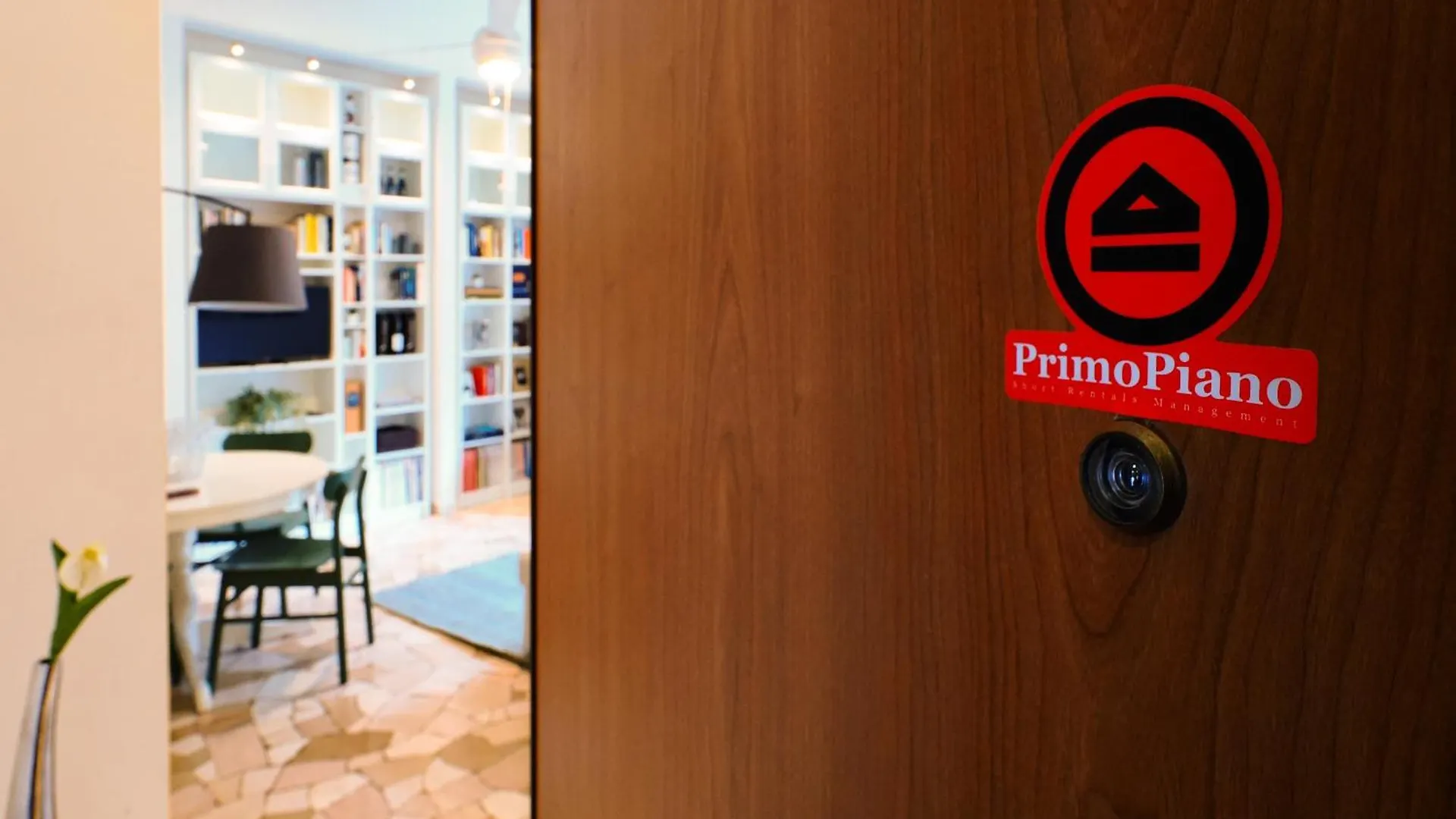 Primopiano - Governo Provvisorio Milan Italy